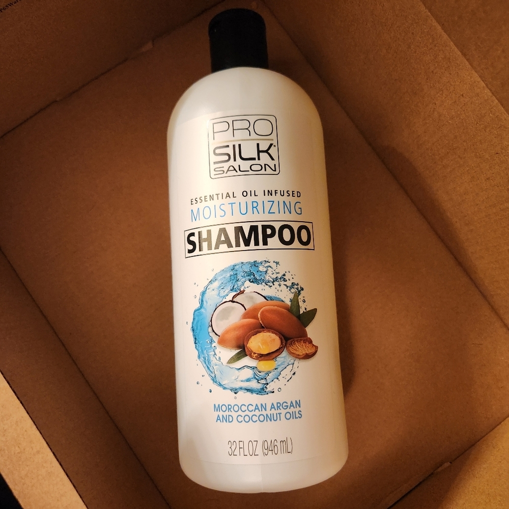 Moisturizing Shampoo - White